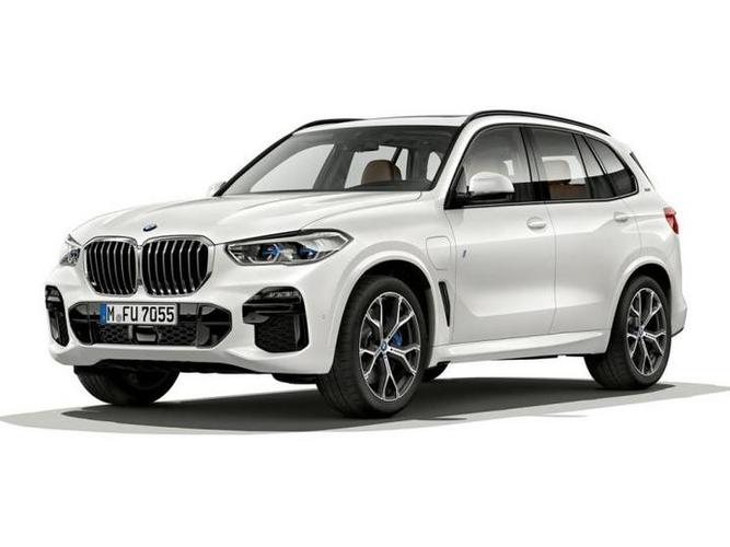 全新宝马X5 xDrive45e正式上市,售价为84.99万