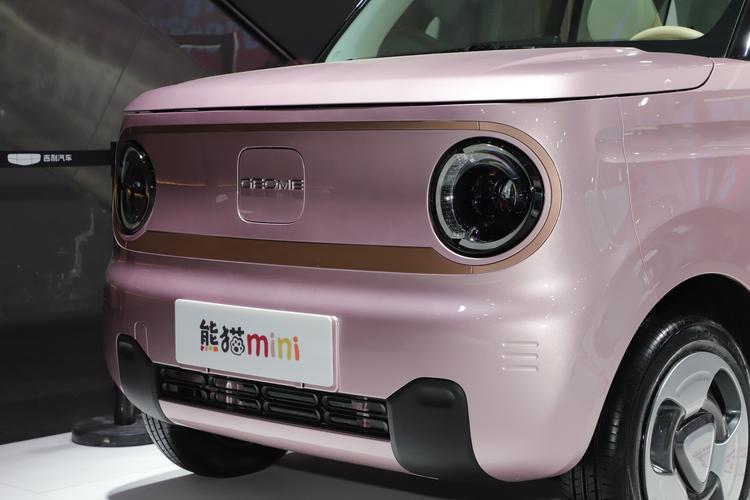 熊猫车2022年新款 吉利熊猫mini定位四座纯电微型车