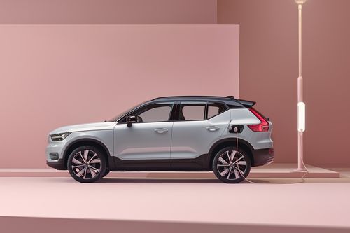 沃尔沃2022xc40油电混合版长续航版和四驱的区别