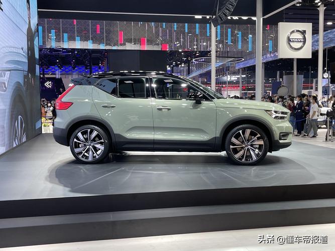 沃尔沃2022xc40油电混合版长续航版和四驱的区别