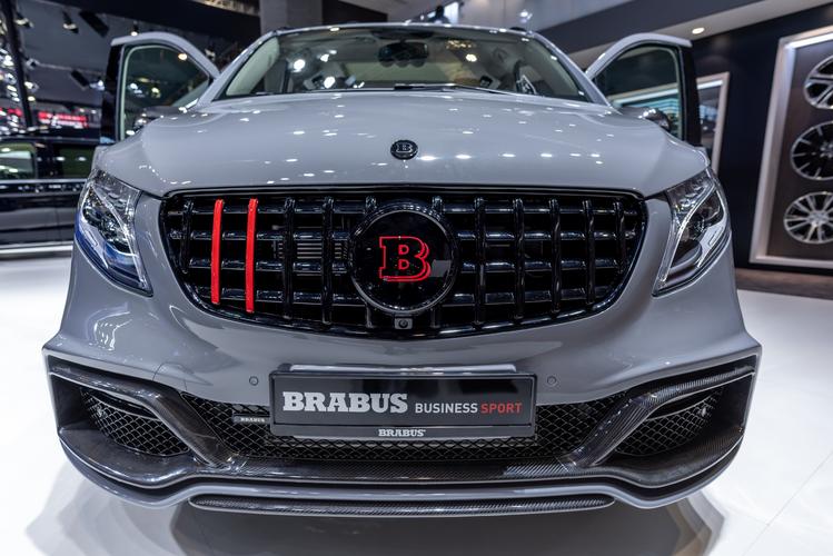 brabus，brrbus是什么车