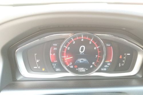 xc60油耗(沃尔沃xc60油耗多少钱一公里)