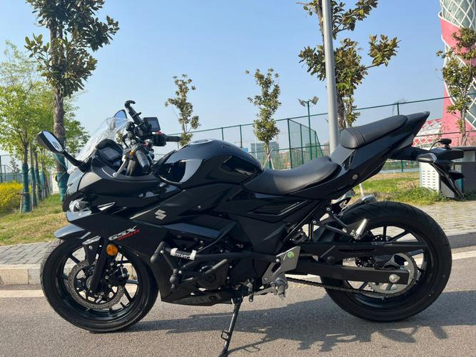 铃木250价格 铃木gsx250r落地价多少