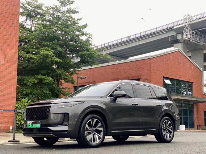 理念汽车suv 理想万是什么车