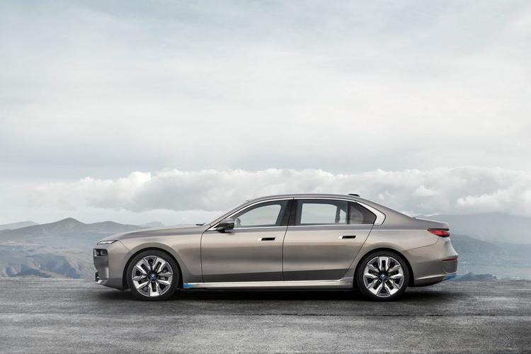 宝马7系防弹车 全新BMW 7系i7防弹版正式亮相