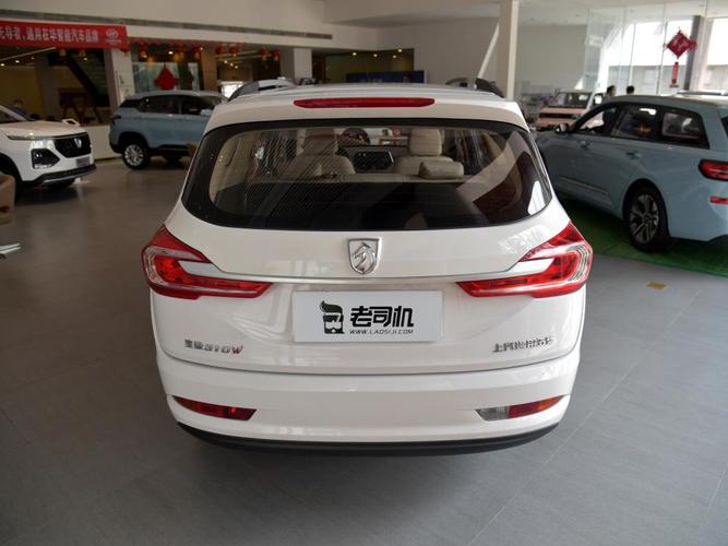 宝骏新款suv 宝骏310w是轿车还是suv