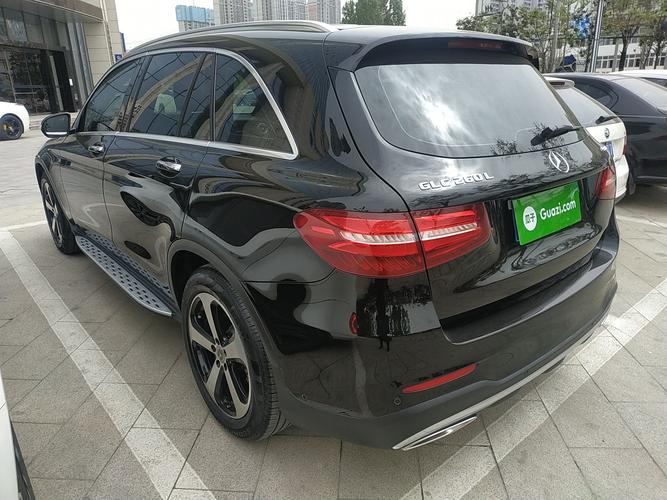 glc260l落地价(奔驰GLC260落地价大约多少钱)