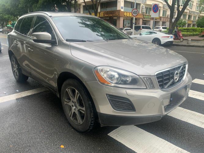 二手沃尔沃xc60报价(2013款沃尔沃xc60T5二手车价格)