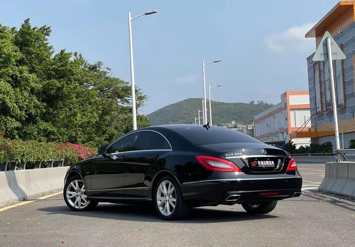 cls300c级还s级(奔驰cls属于c级还是s级)