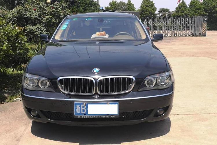 2005款宝马750li(2005款宝马750有什么配置)