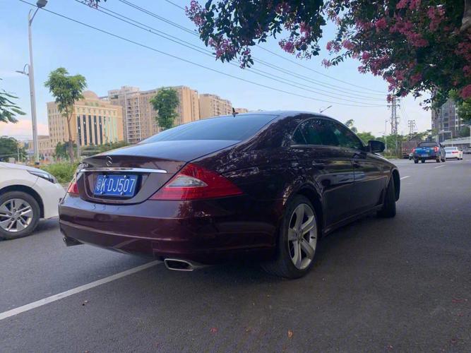 奔驰cls350二手(2006年买的奔驰CLS350车现在能卖多少钱)