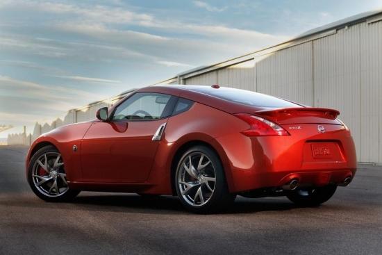 nissan370z报价(NissanGTR与Nissan370Z的价格和性能哪一个更出众)