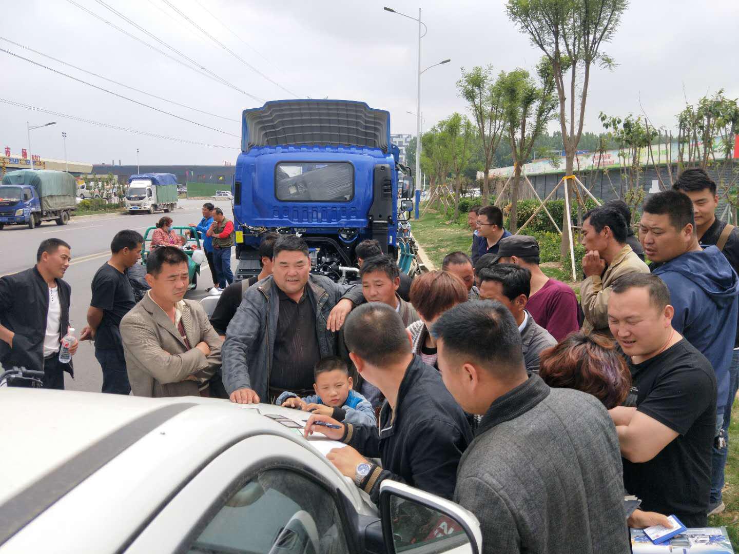 骏铃汽车品牌，卓越品质，引领未来