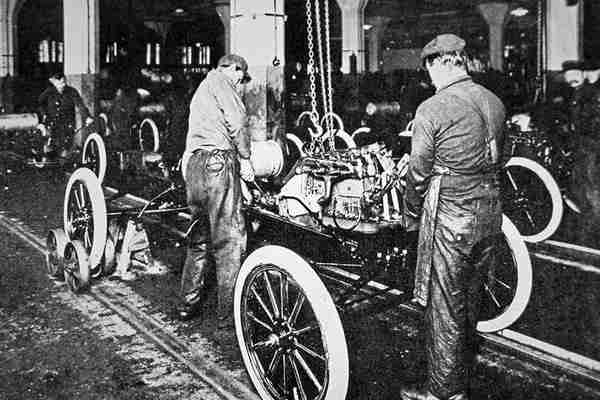 汽车品牌创始日期，探寻世界各大车厂的源头历史