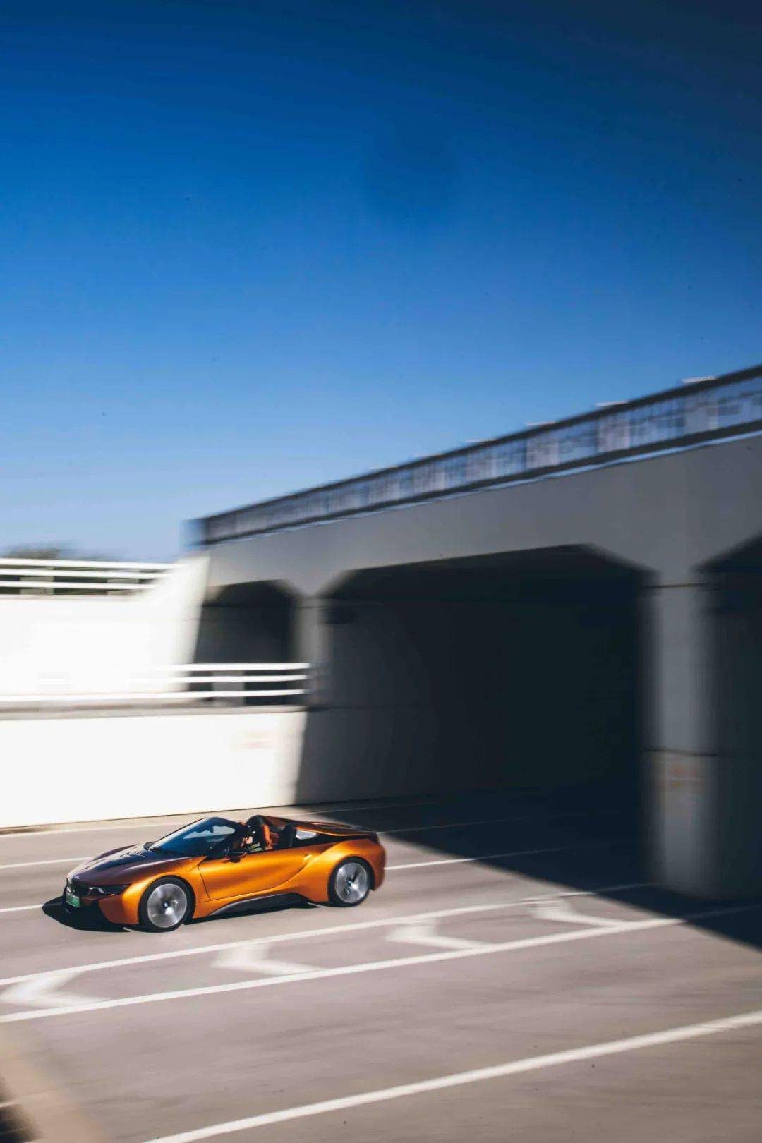黄色外表汽车品牌，一场视觉盛宴与驾驶体验的完美结合