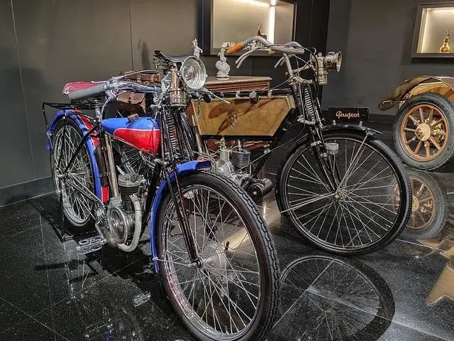 丹麦最早汽车品牌是，丹麦的自行车制造商——始创于1904年的Copenhagen Wheel Company