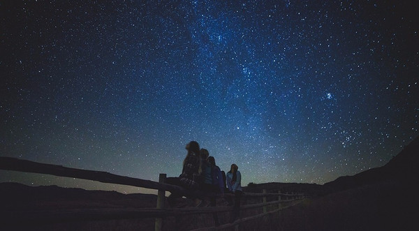 汽车品牌满天星，璀璨夜空的闪耀之光