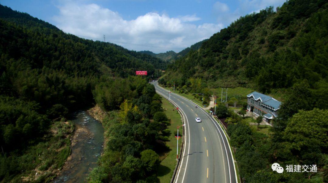 龙岩公交汽车品牌店，打造高品质公交车，服务城市发展