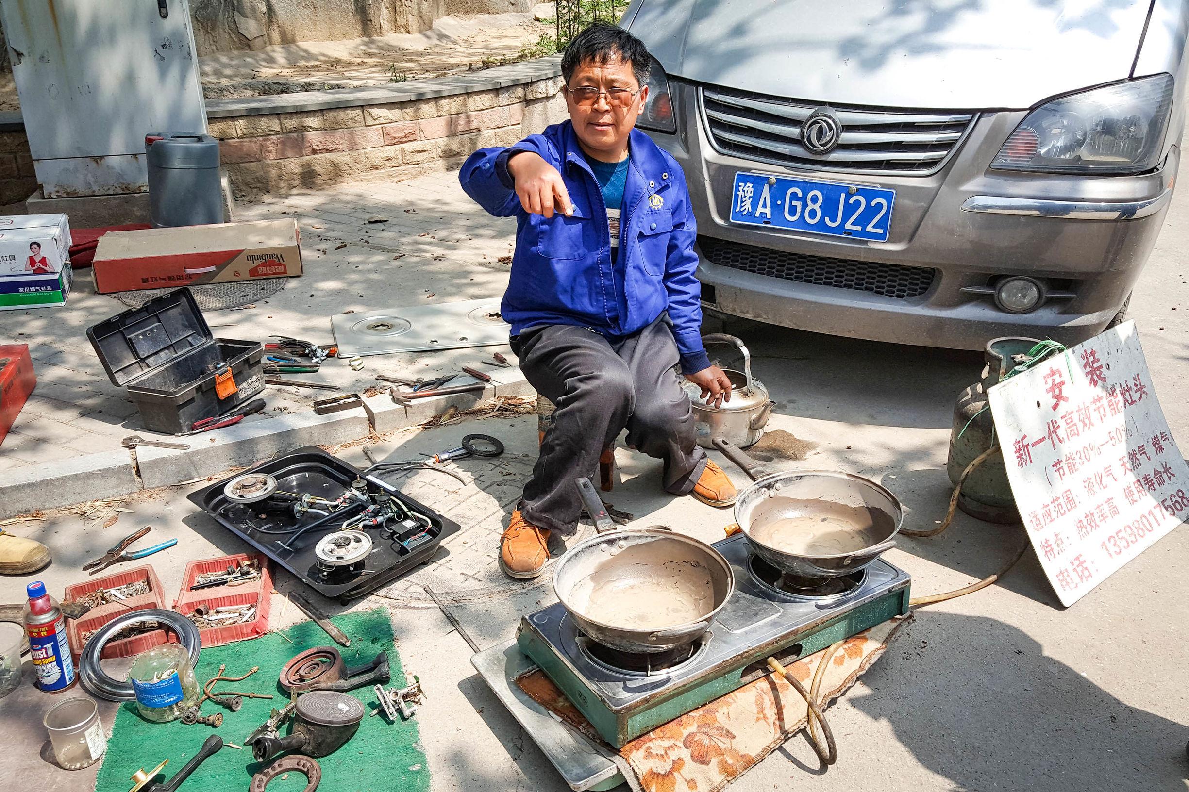 各大汽车品牌摆摊图片