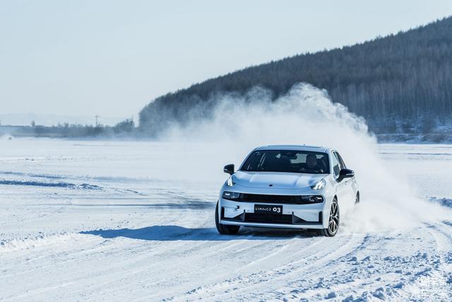 俄罗斯豪华汽车品牌——驰骋于冰天雪地的奢华之旅